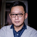 在线日韩欧美